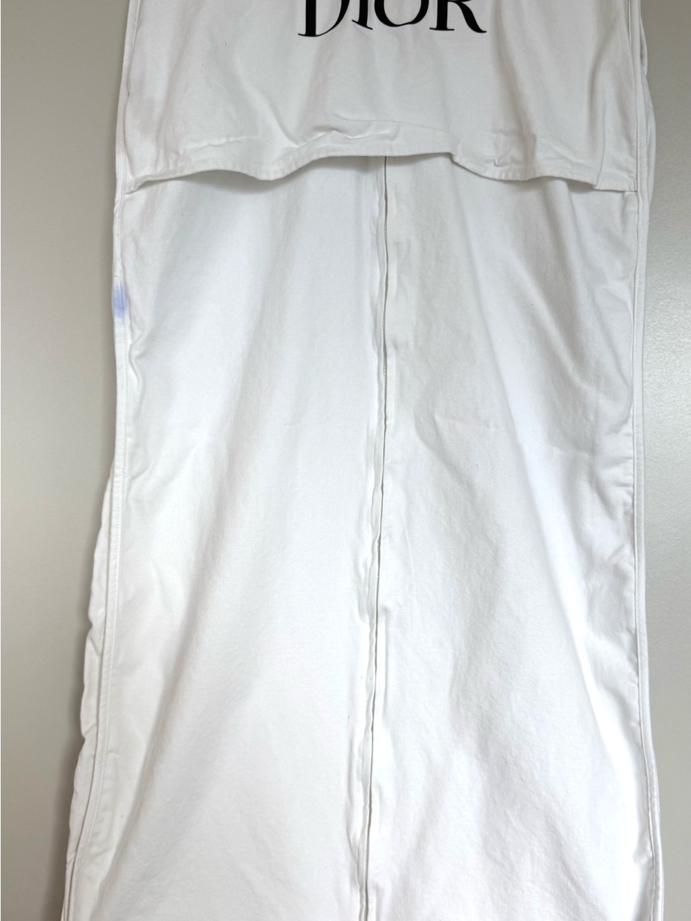 Dior White Cotton Garment Bag / Garment Cover – 48”